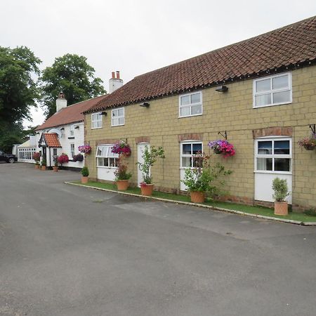 Ganton Greyhound Inn Exteriör bild
