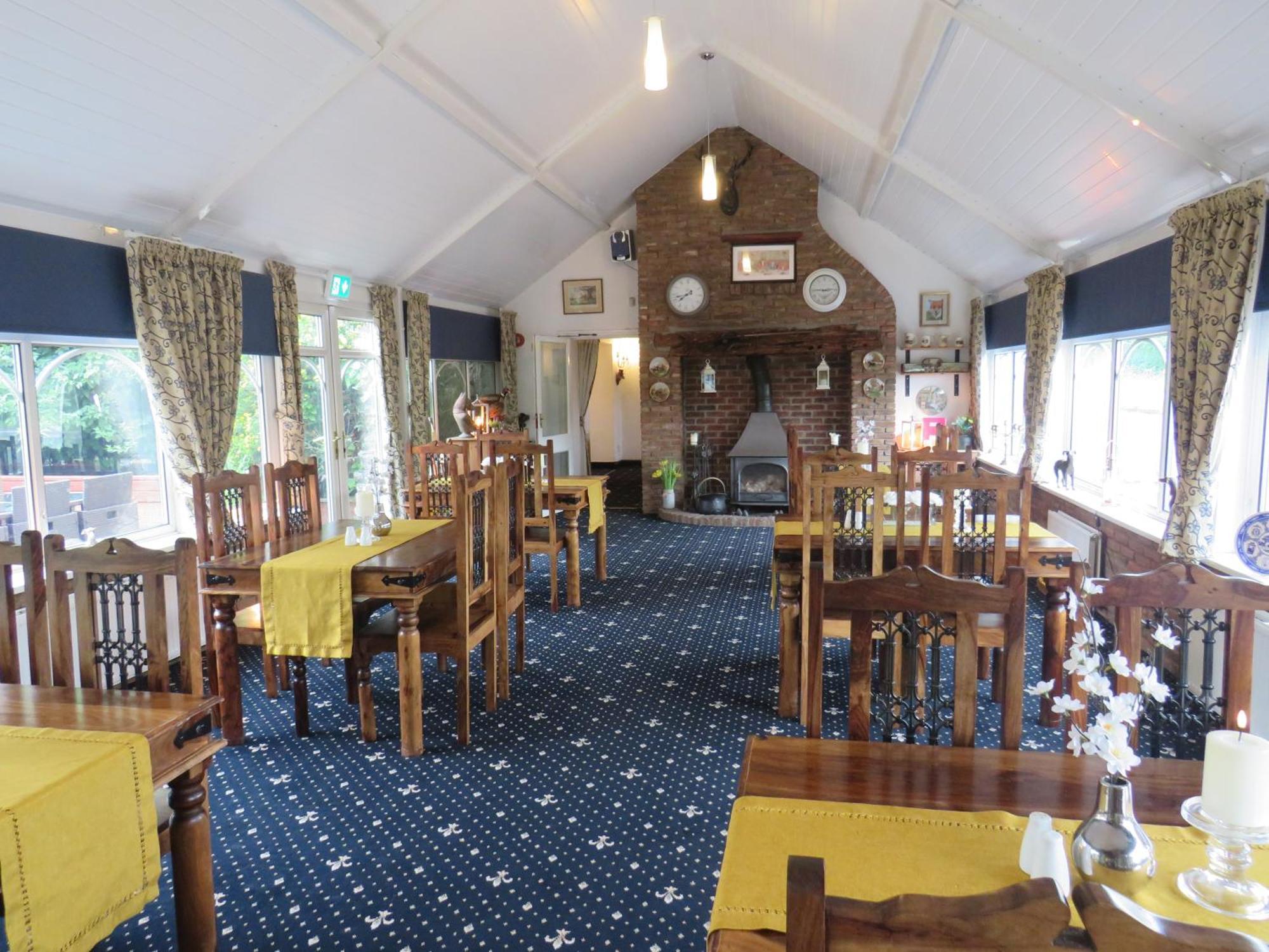 Ganton Greyhound Inn Exteriör bild